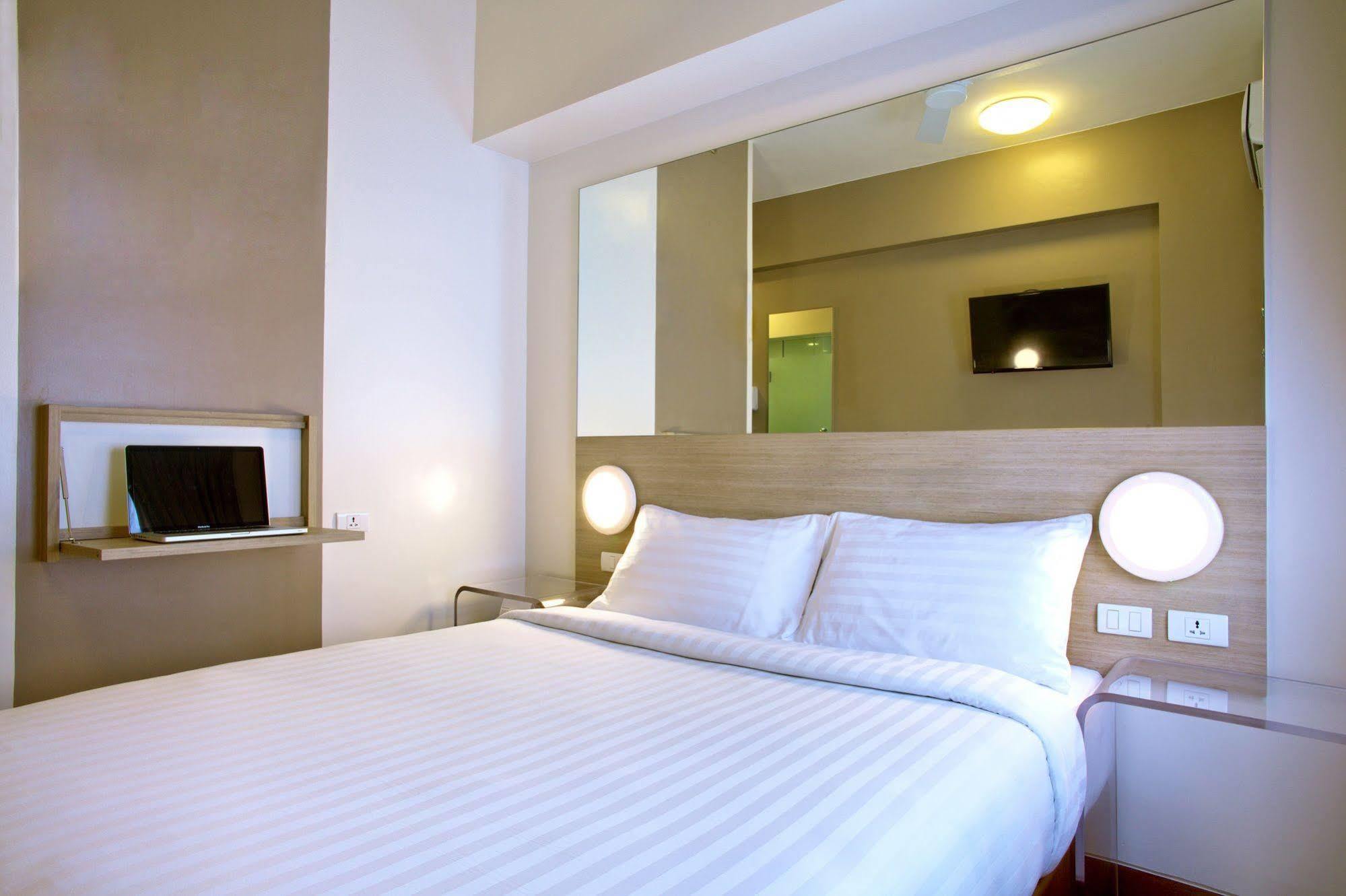 Hotel Red Planet Ortigas Mandaluyong Exterior foto
